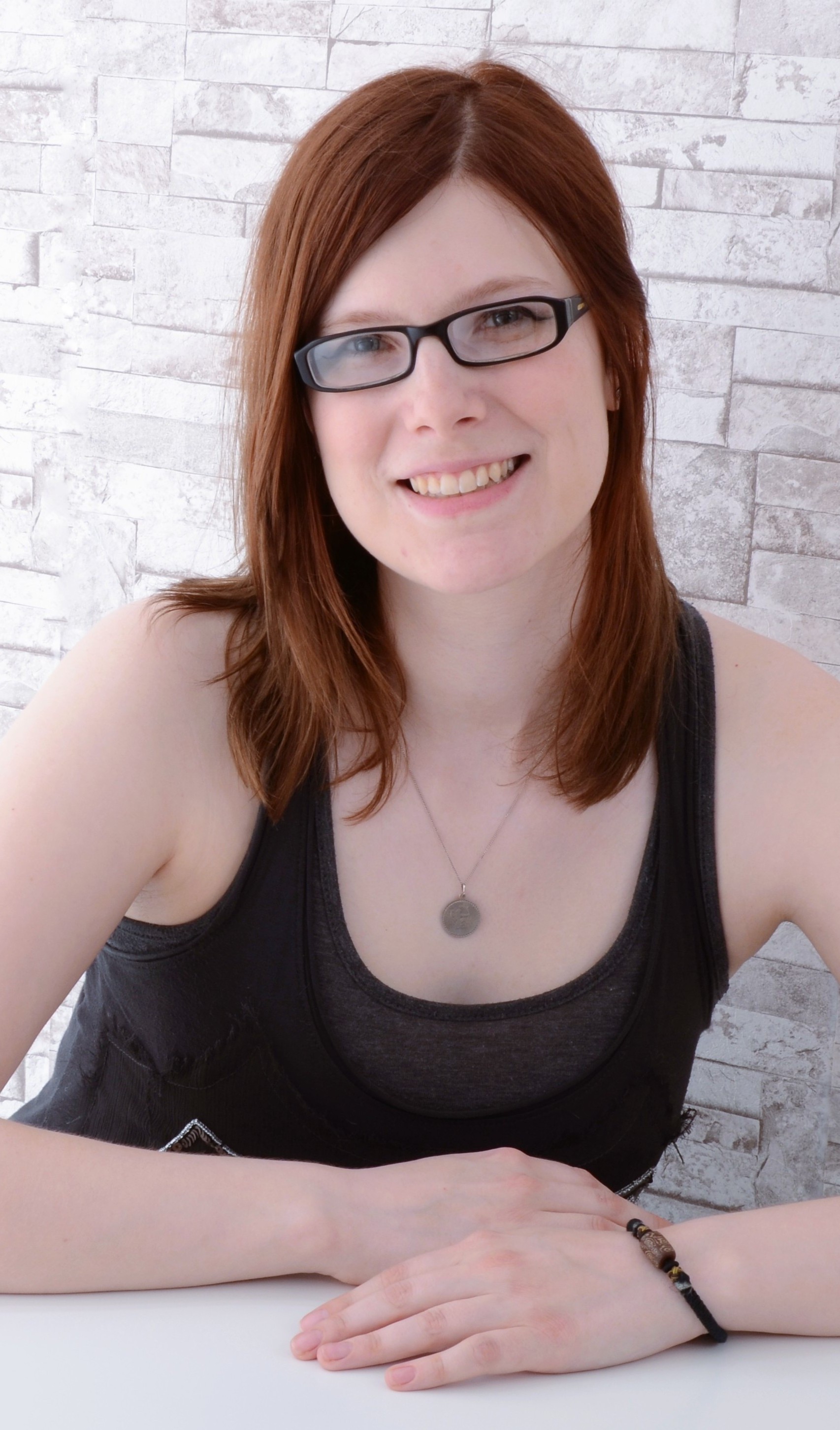 Photo of Melissa Yank, freelance writer and novelist